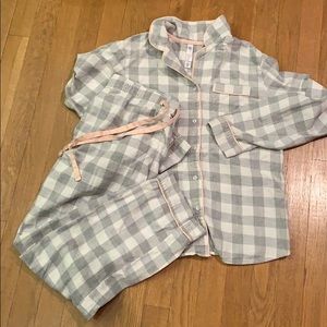 Gillian & O’Malley Pajama set